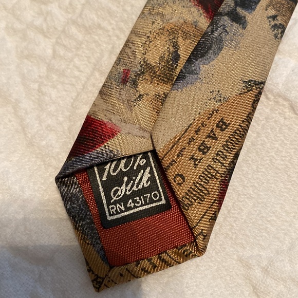 Santa/Christmas Tie - Picture 4 of 7